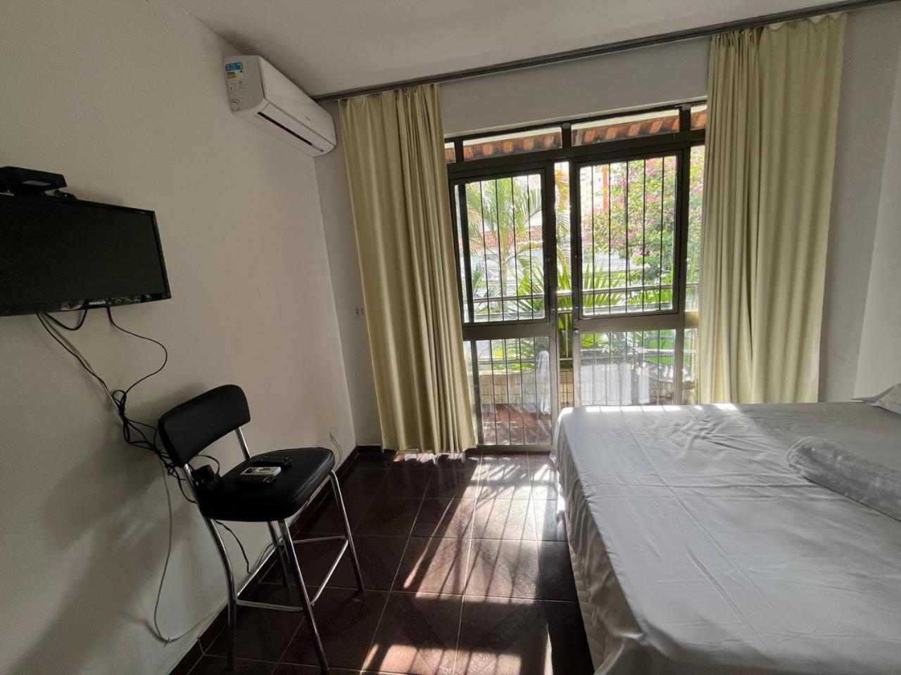 Casa Quintal Bueno! 5 Quartos Com Ar Split E Internet Ultra! Perto Do Melhor De Goiania! Marista Parques Areiao E Vaca Brava Hospital Premium Mater Dei Blue Fit Perdomo Goiania Shopping! Luaran gambar