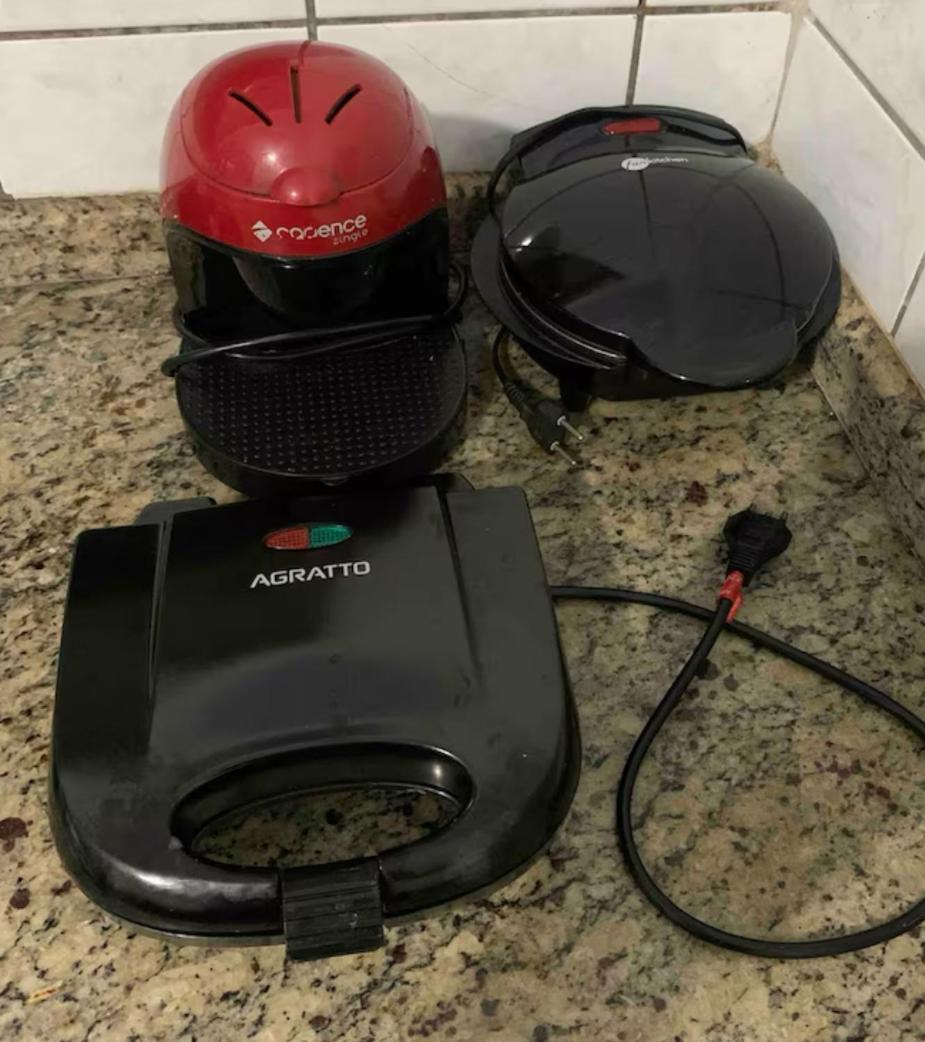 Casa Quintal Bueno! 5 Quartos Com Ar Split E Internet Ultra! Perto Do Melhor De Goiania! Marista Parques Areiao E Vaca Brava Hospital Premium Mater Dei Blue Fit Perdomo Goiania Shopping! Luaran gambar